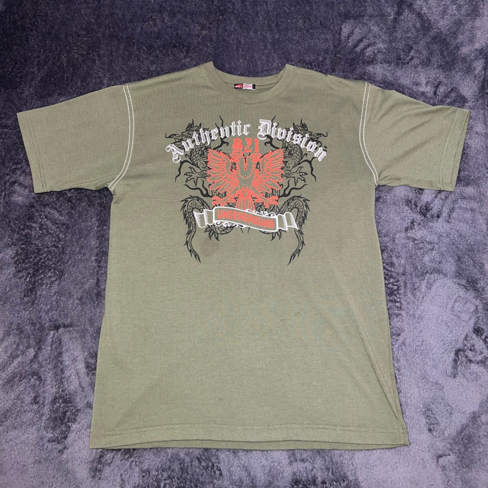 B21 Men’s Olive Green Graphic Tee